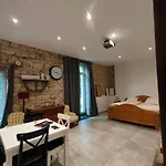 Du Longevent Du Moulin Perouges 3* Meximieux