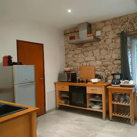 Du Longevent Du Moulin Perouges 3* Meximieux