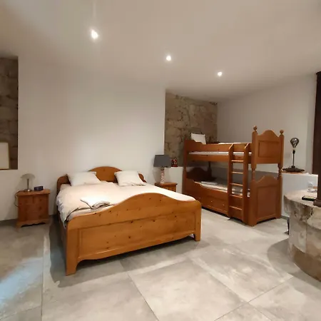 Du Longevent Du Moulin Perouges Guest house
