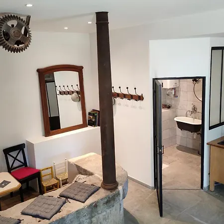 Du Longevent Du Moulin Pérouges Meximieux