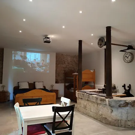 Du Longevent Du Moulin Pérouges