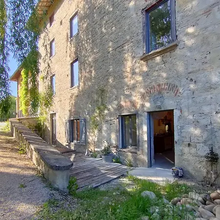 Du Longevent Du Moulin Pérouges Maison d'hôtes 3*